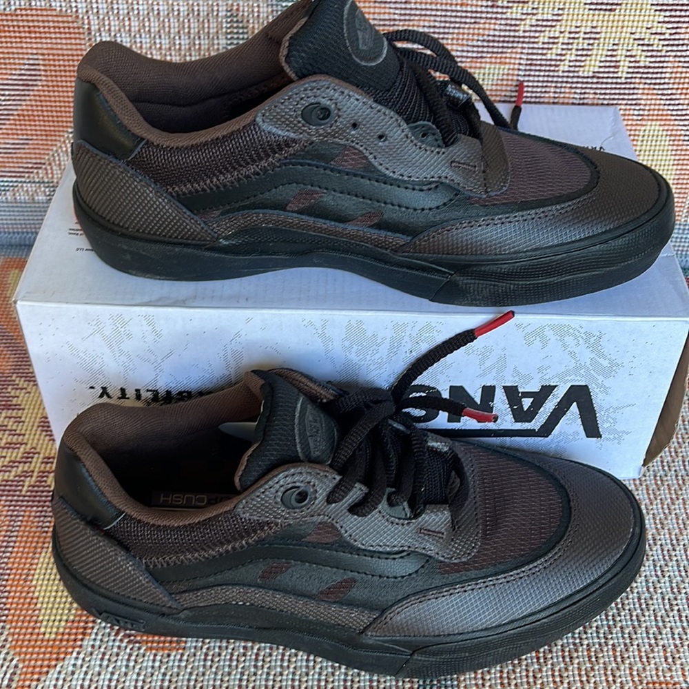 Vans WMNS Wayvee
(Justin Henry) Coffebean
VN0A5JIA8AC
Sneakers G - Picture 2 of 16